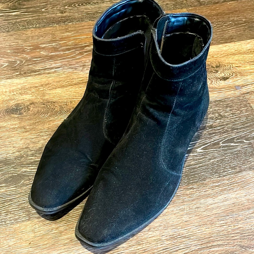 BohooMan Suede Chelsea boots (Fit is for size 11.00 or 11.5 foot)